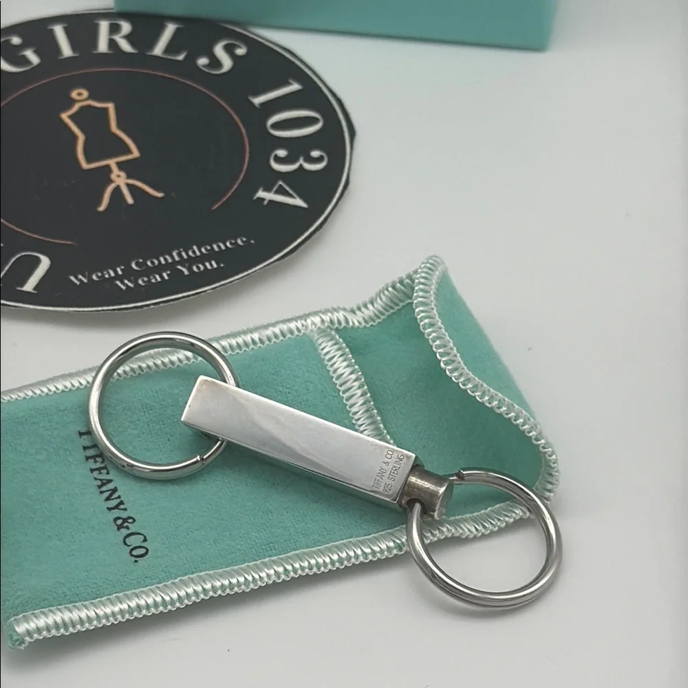 Authentic Tiffany & Co. Silver Valet Keychain with Blue Pouch & Box NWT   Unisex